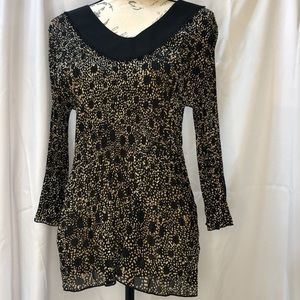 Women’s NICOLA blouse size Medium (NWOT)
